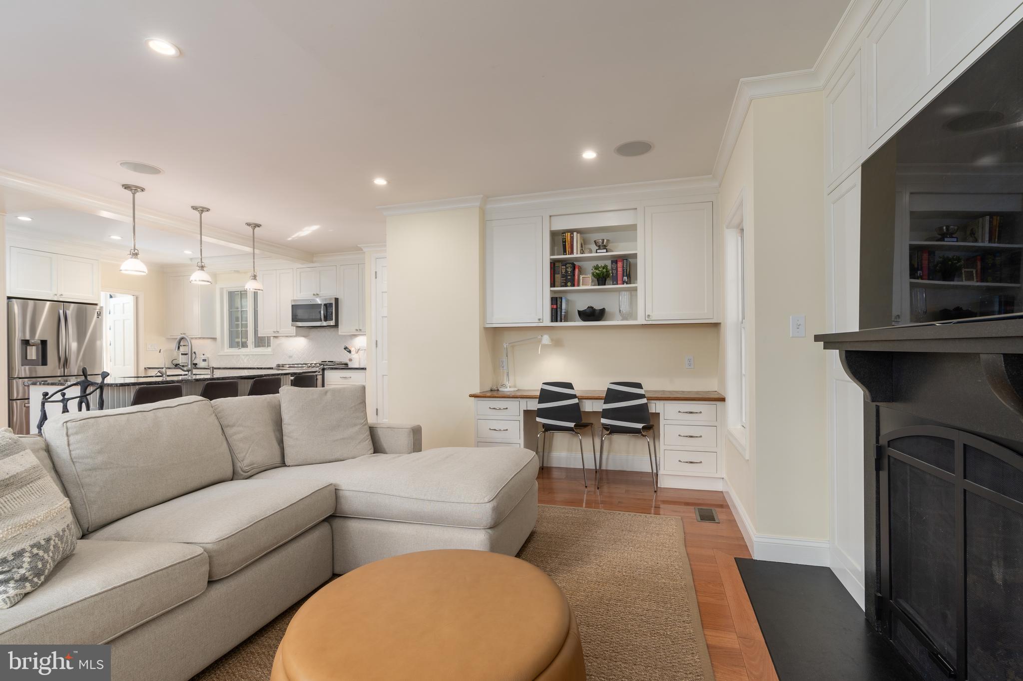 49 Observatory Cir NW