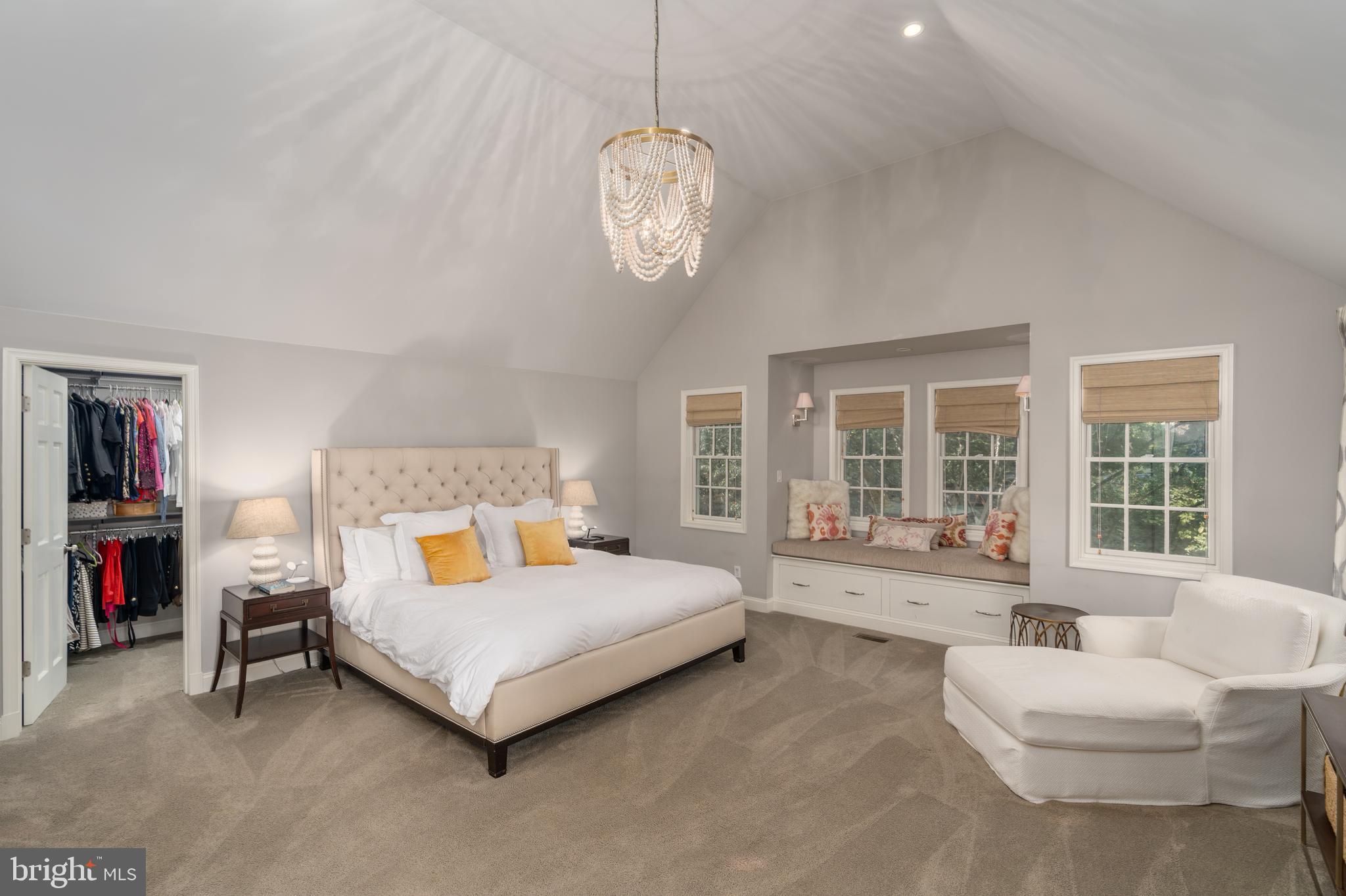 49 Observatory Cir NW