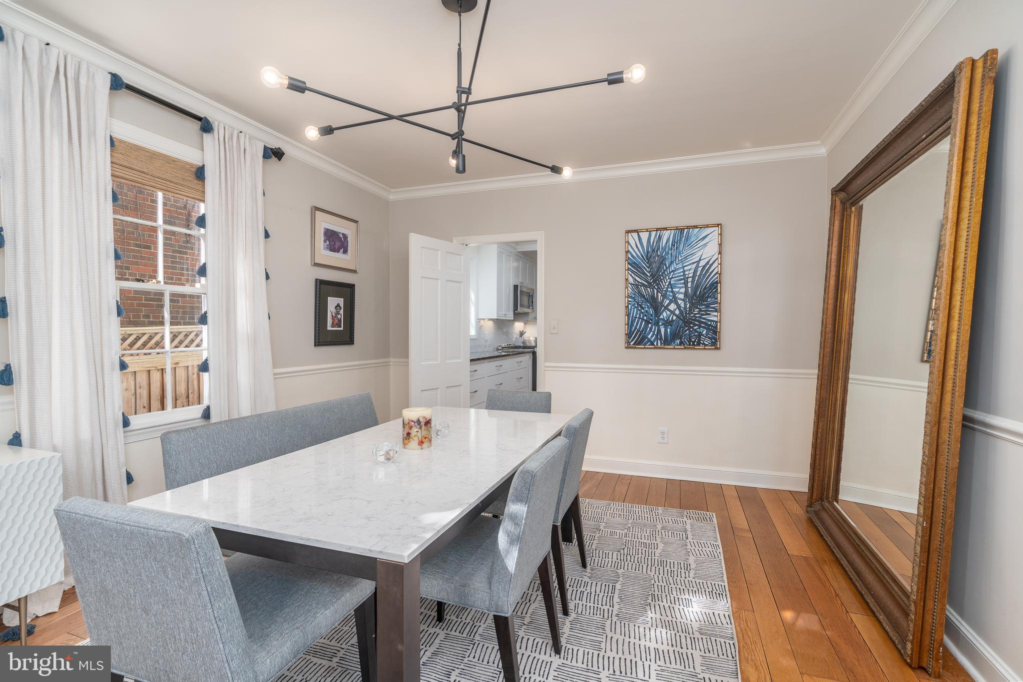 49 Observatory Cir NW