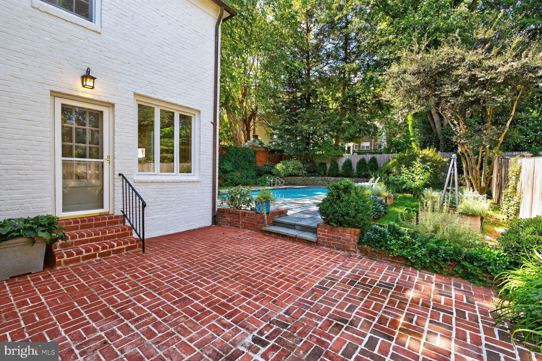 3908 49TH STREET NW