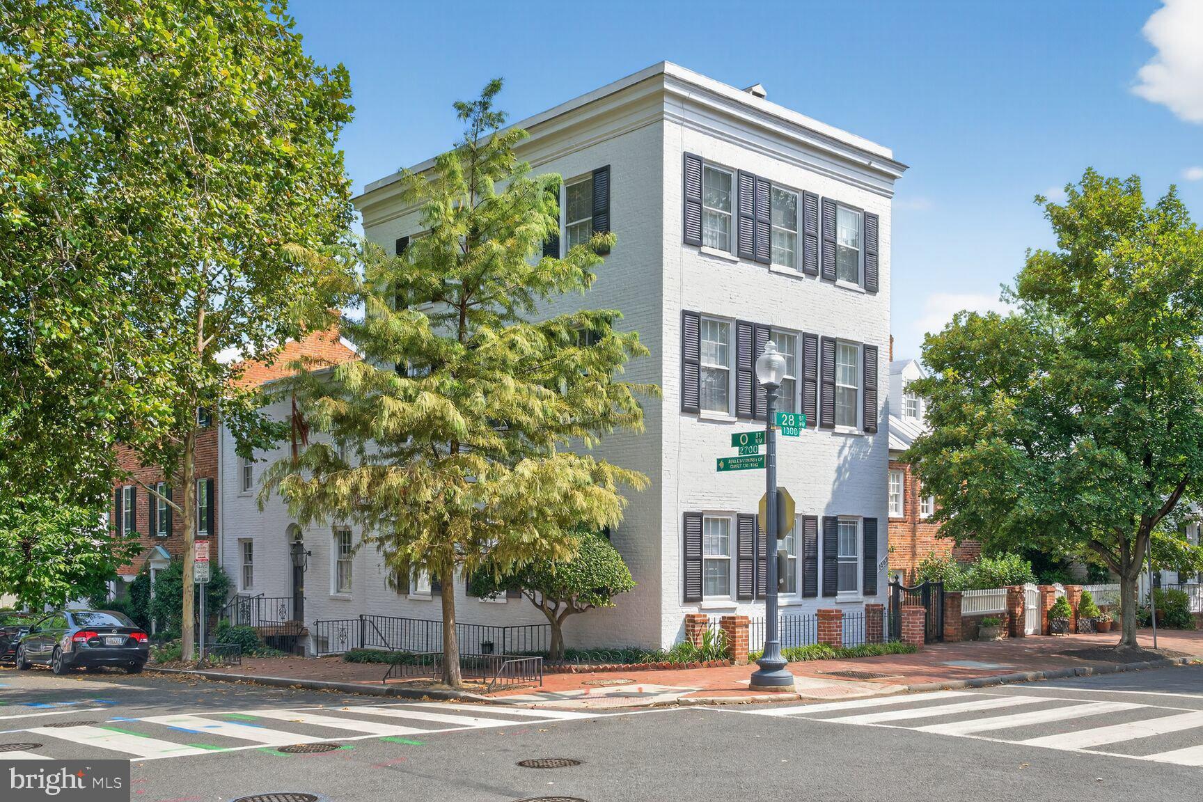 1363 28TH STREET NW