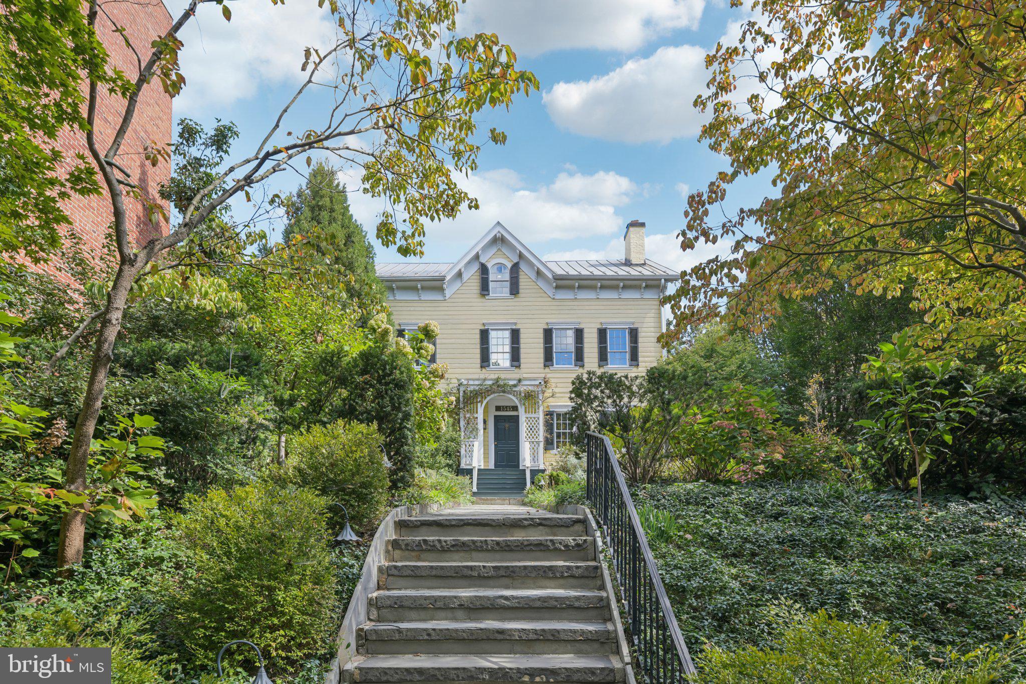 1545 35TH STREET NW