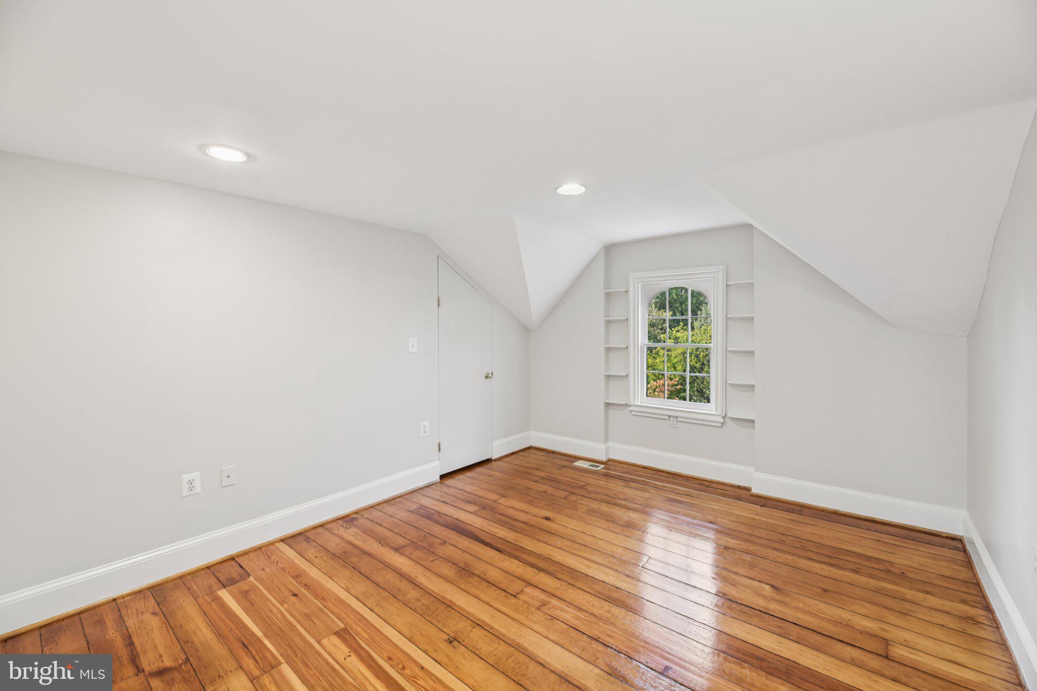 1545 35TH STREET NW