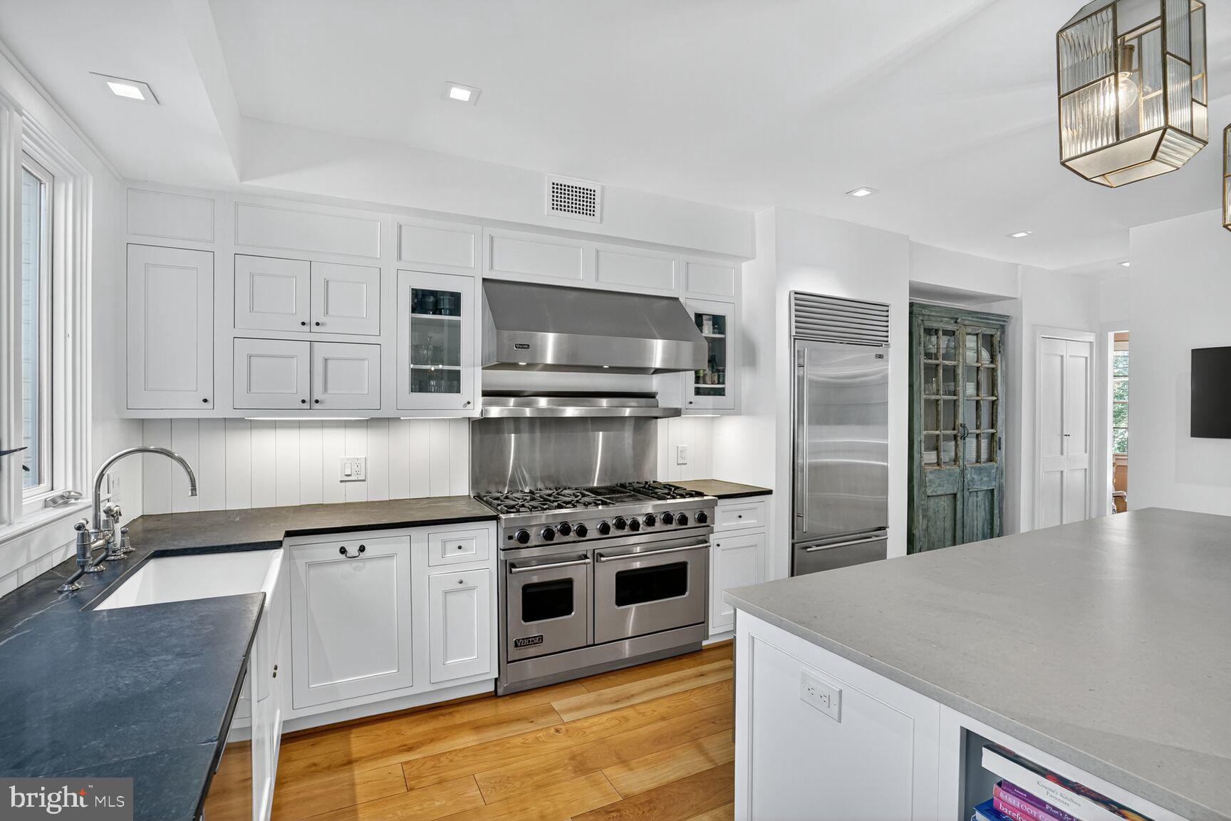 4509 LOWELL STREET NW