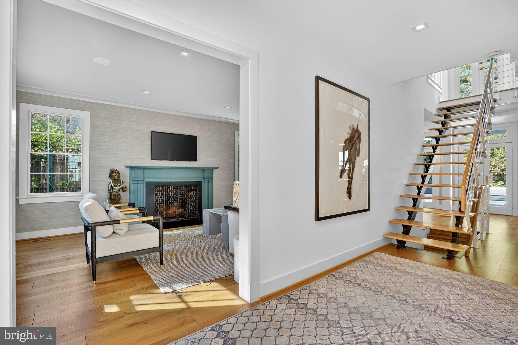 4509 LOWELL STREET NW