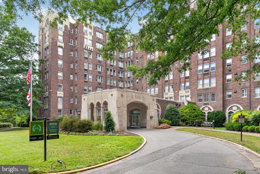 4000 NW CATHEDRAL AVENUE NW 229/239 B