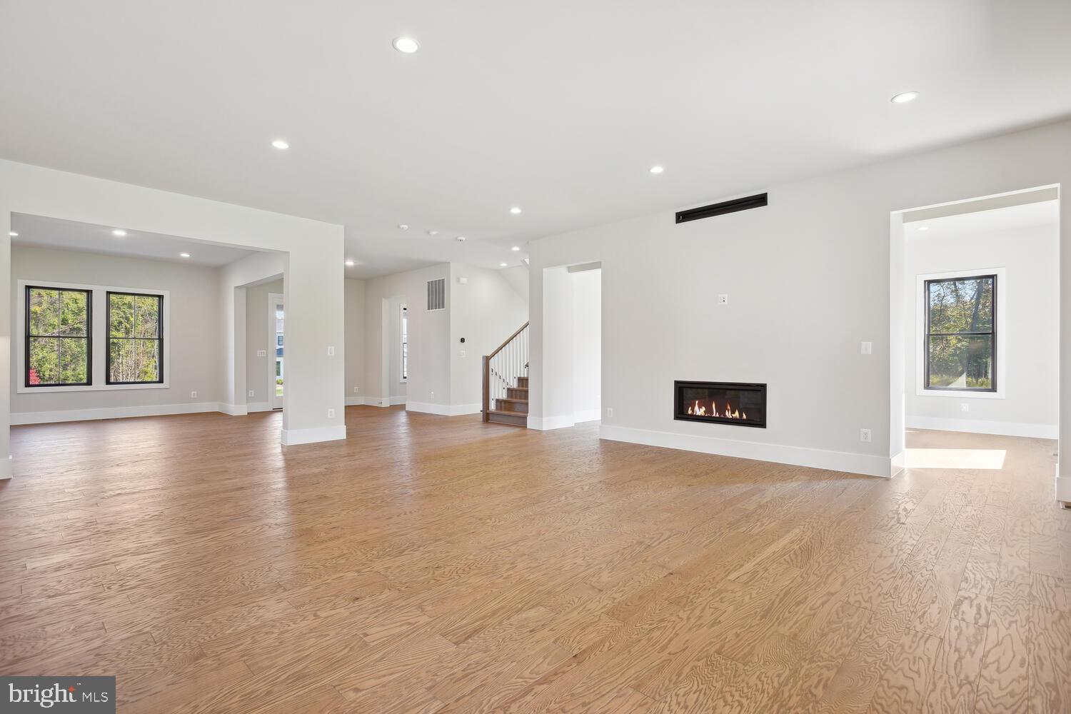 661 Stratford Hill Ct