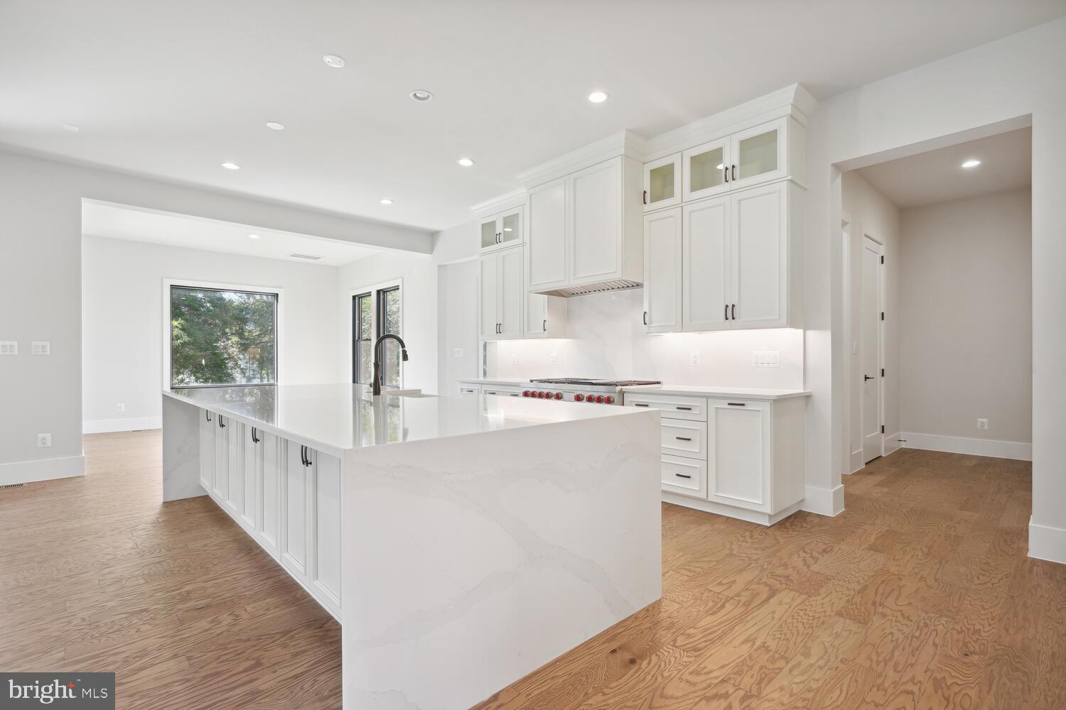 661 Stratford Hill Ct