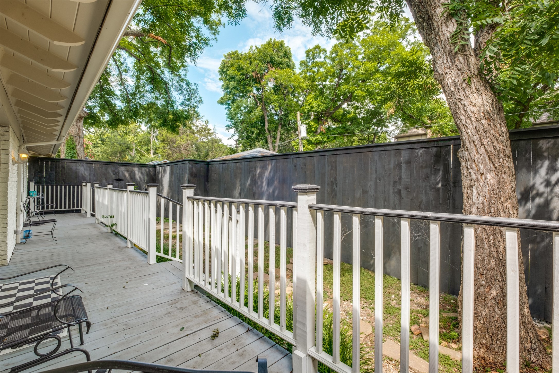 2611 Pasadena Place