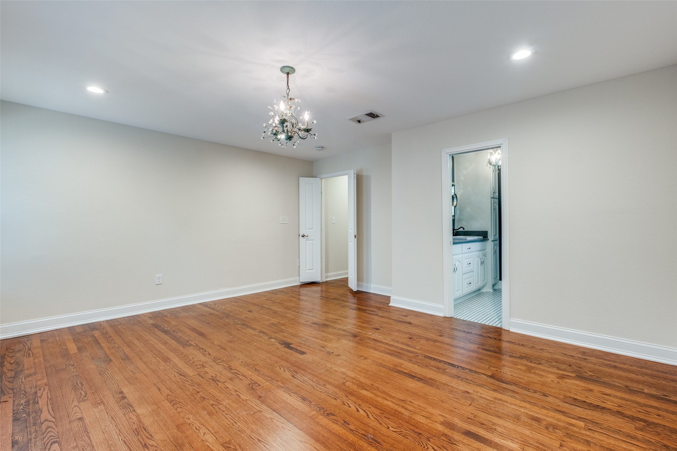 2611 Pasadena Place