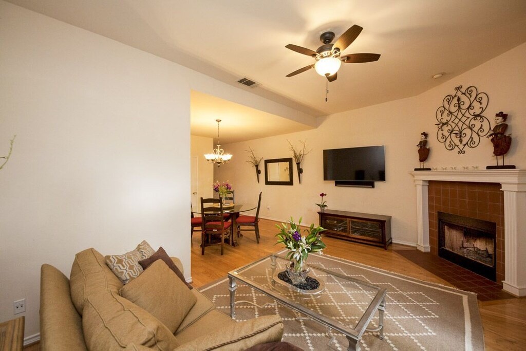 5940 La Vista Drive