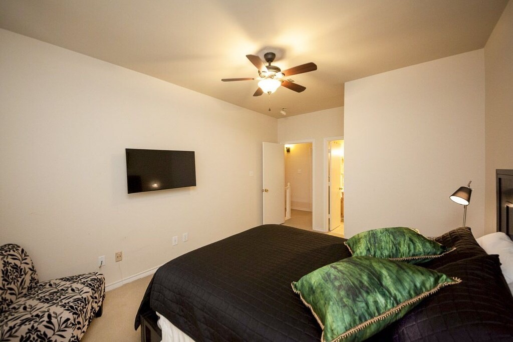 5940 La Vista Drive
