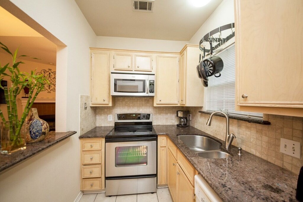 5940 La Vista Drive