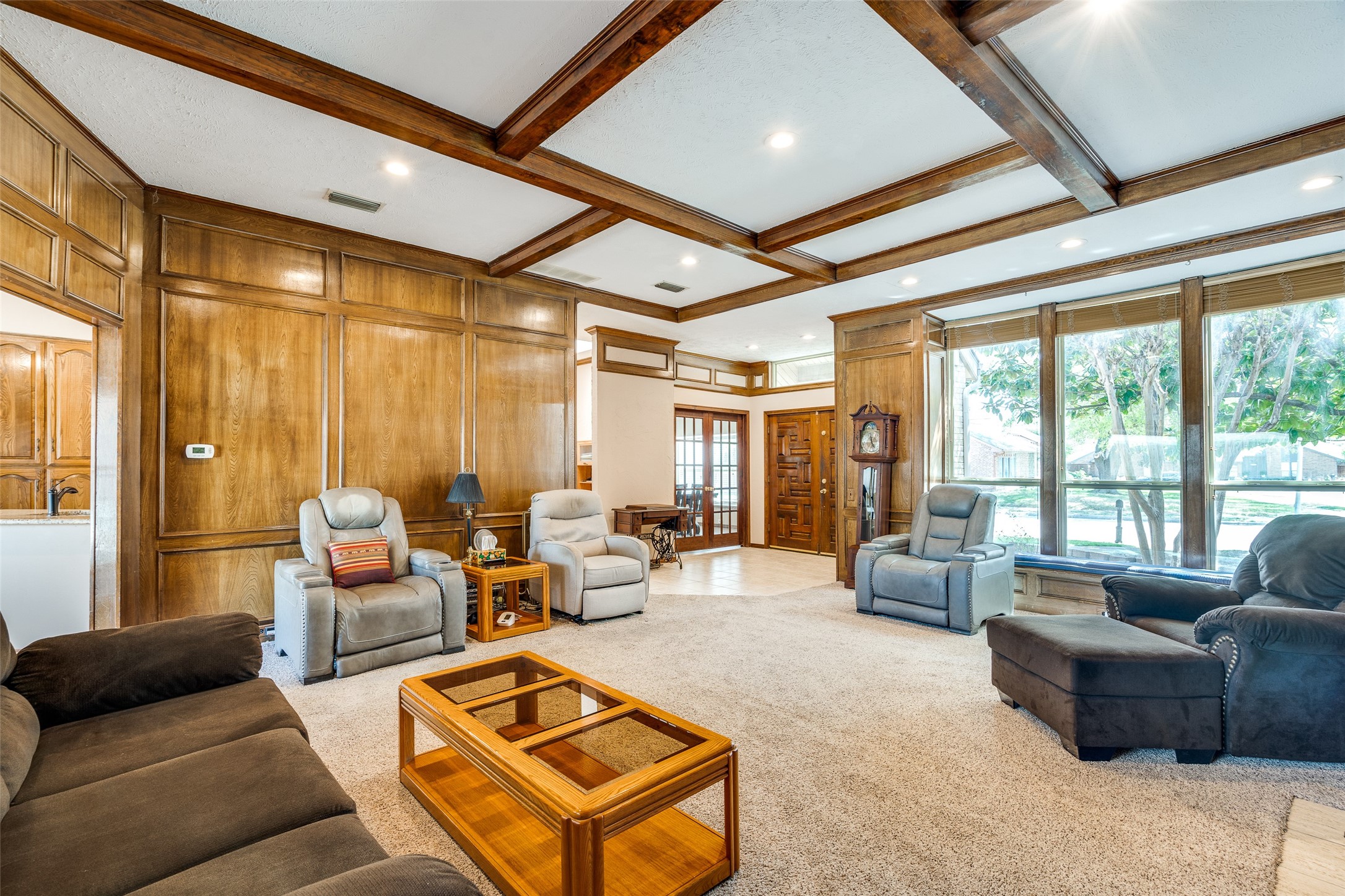 2121 Woodburn Corners