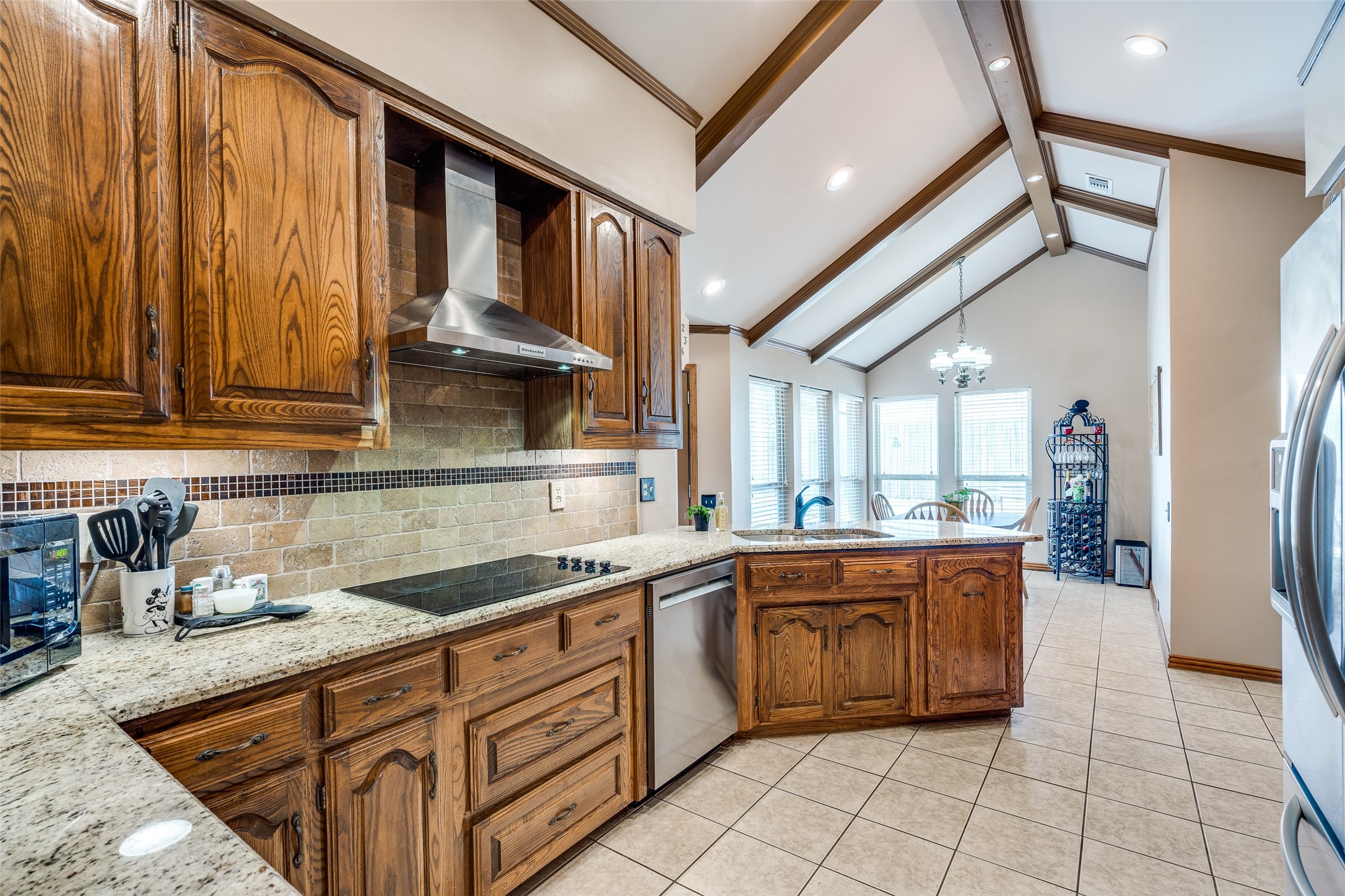 2121 Woodburn Corners