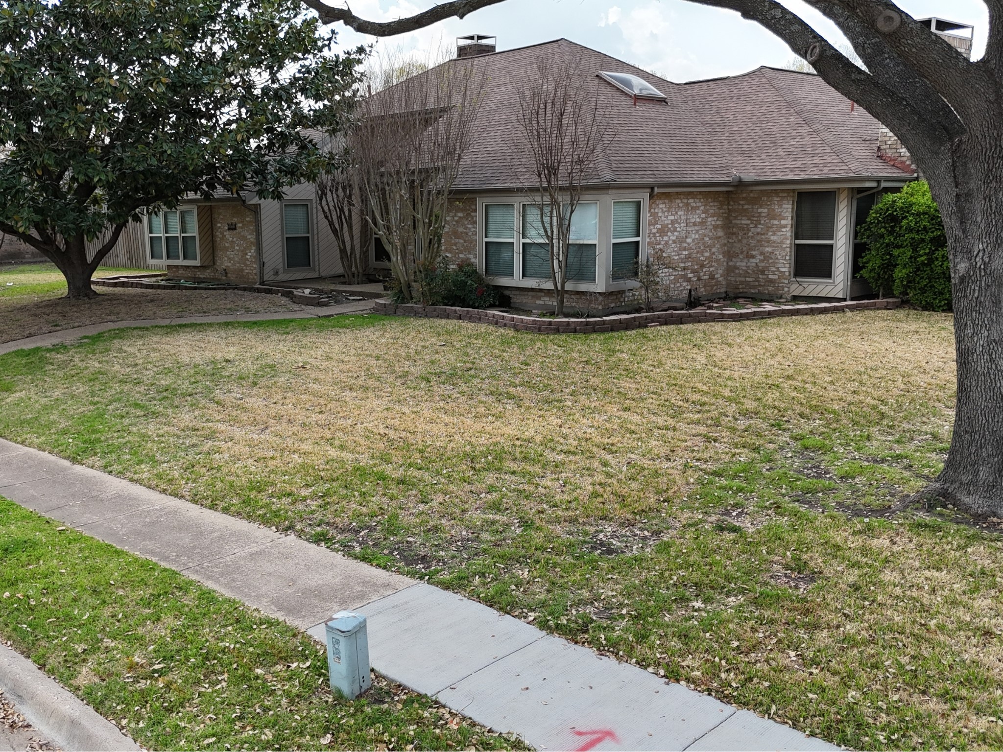 2121 Woodburn Corners