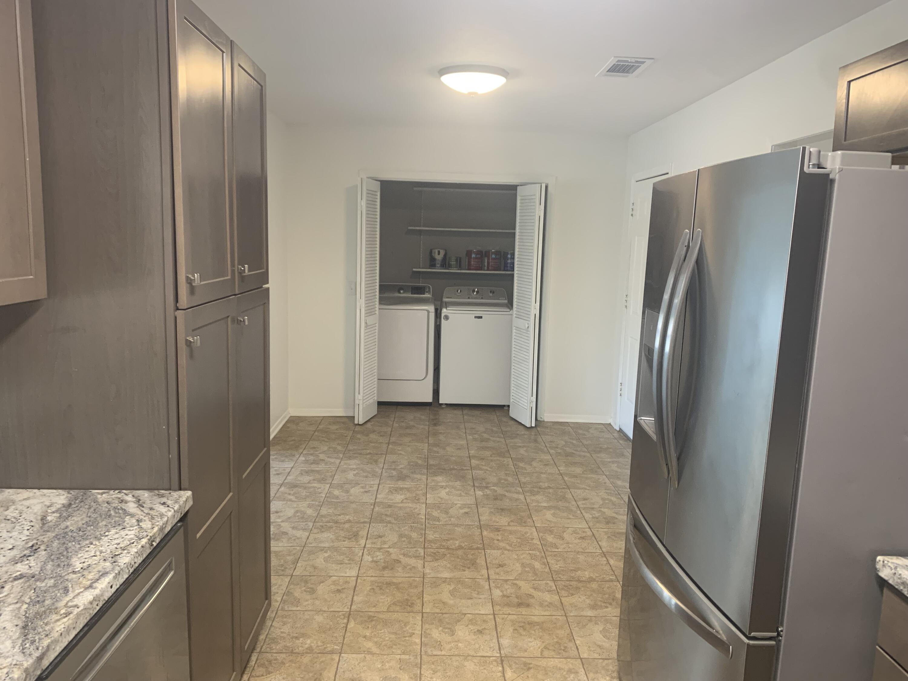 226 Green Hollow Cir