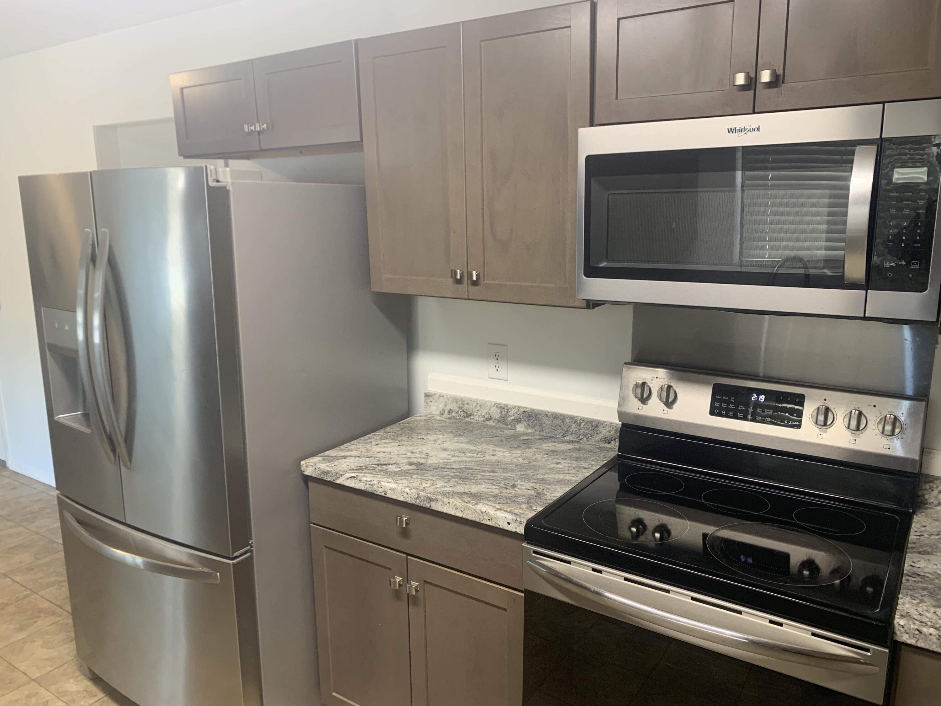 226 Green Hollow Cir