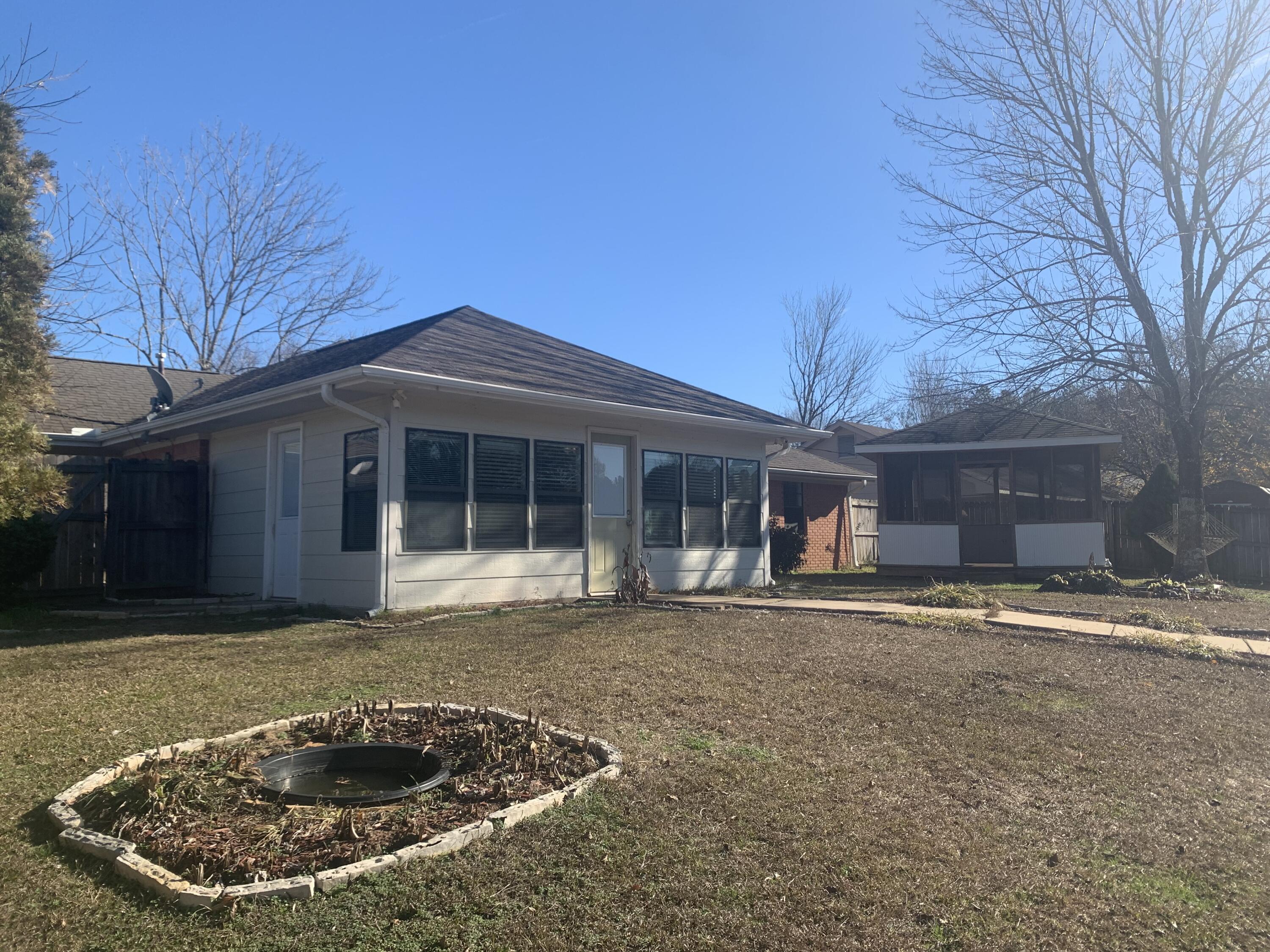 226 Green Hollow Cir