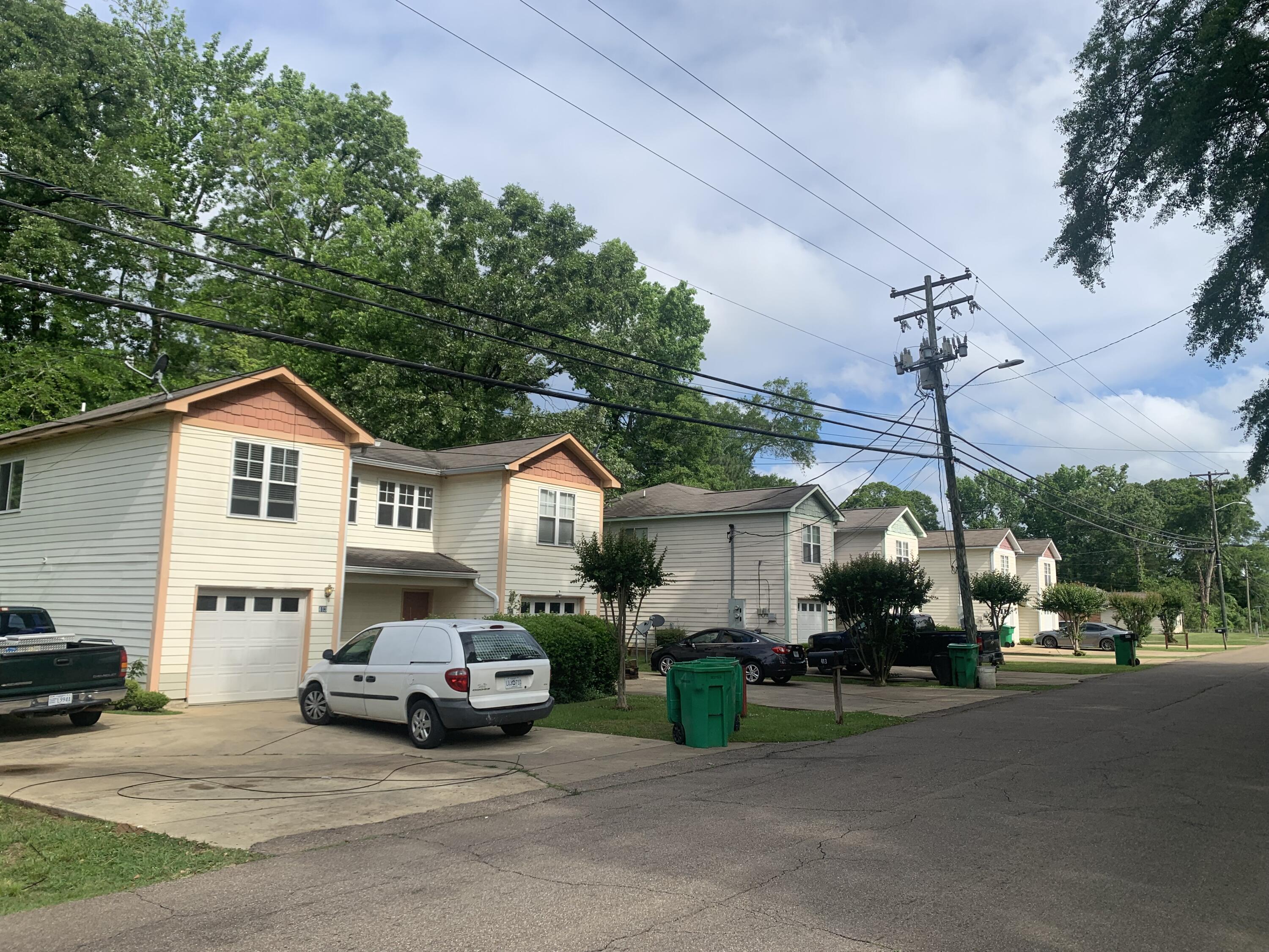 413-423 N McCrary Road