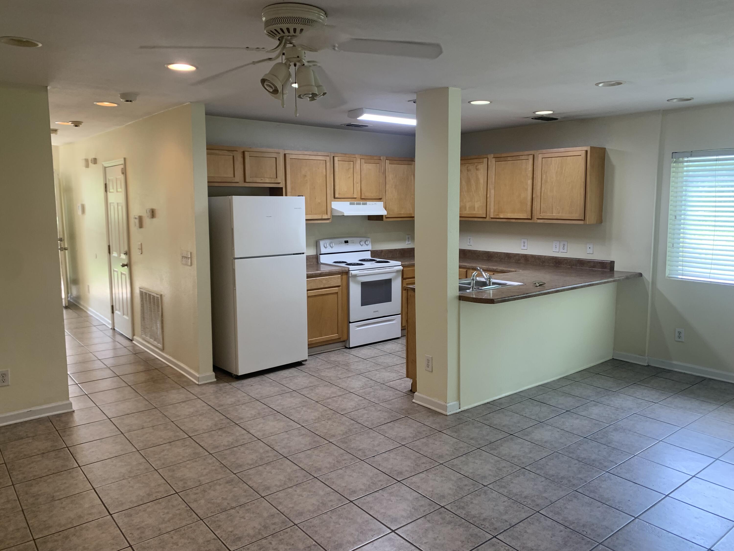 413-423 N McCrary Road