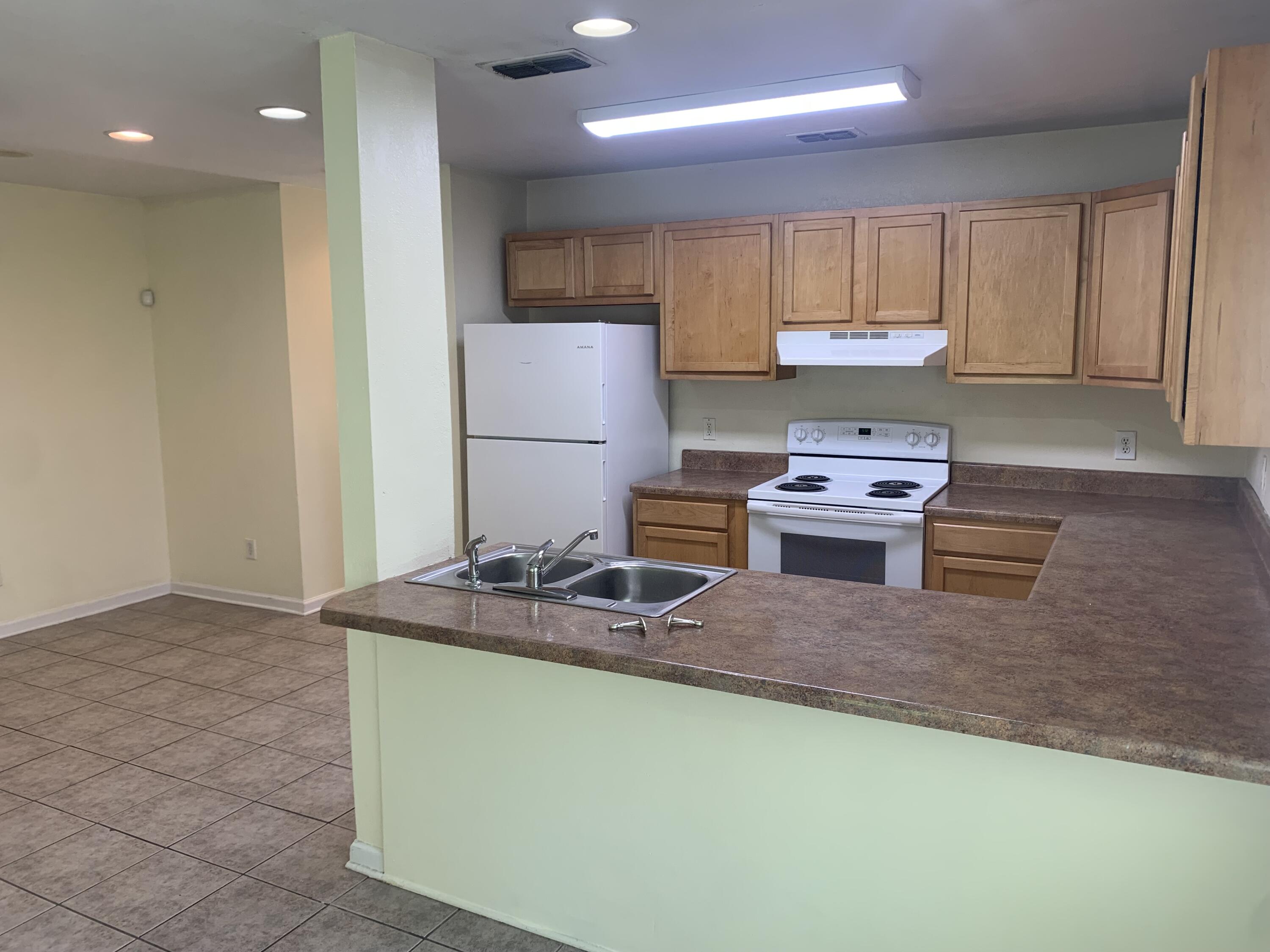413-423 N McCrary Road