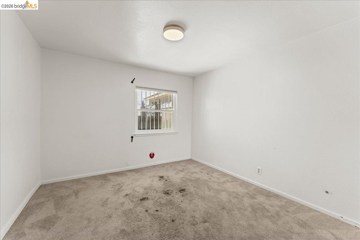 2136 Linden St