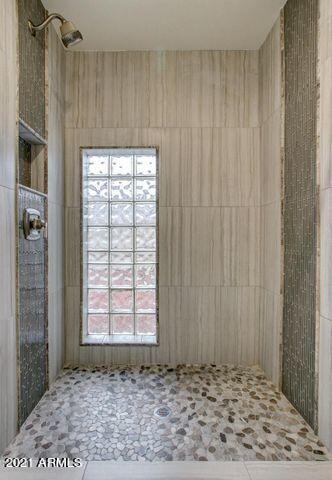 6129 E EDGEMONT Avenue