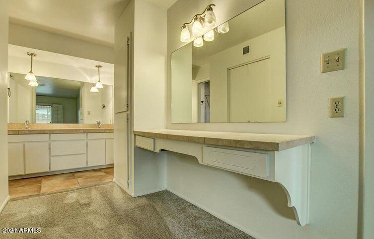 6129 E EDGEMONT Avenue