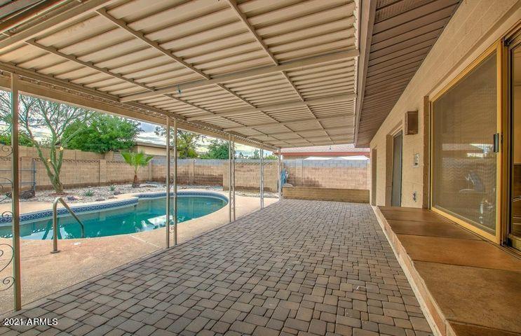 6129 E EDGEMONT Avenue