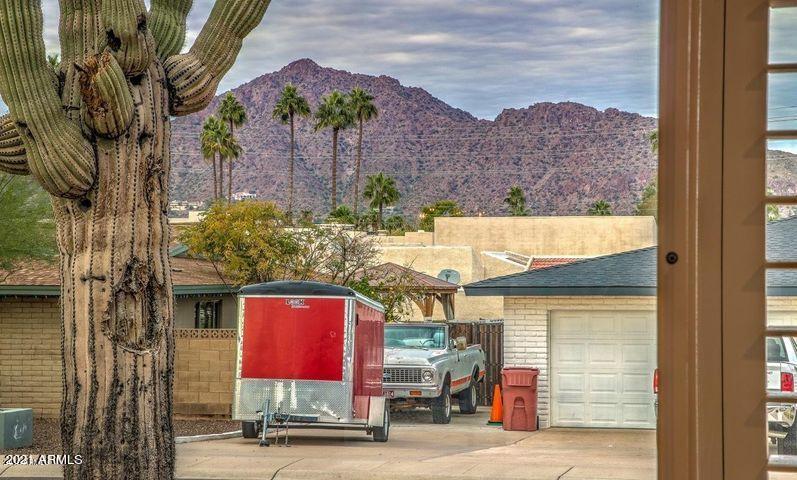 6129 E EDGEMONT Avenue