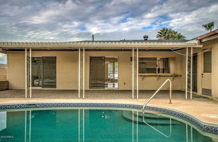 6129 E EDGEMONT Avenue