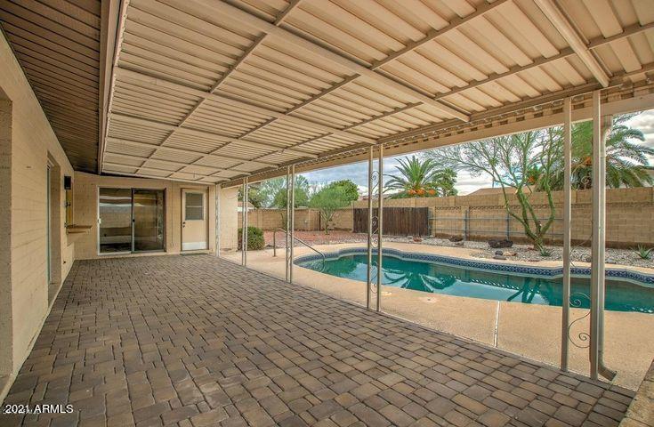 6129 E EDGEMONT Avenue