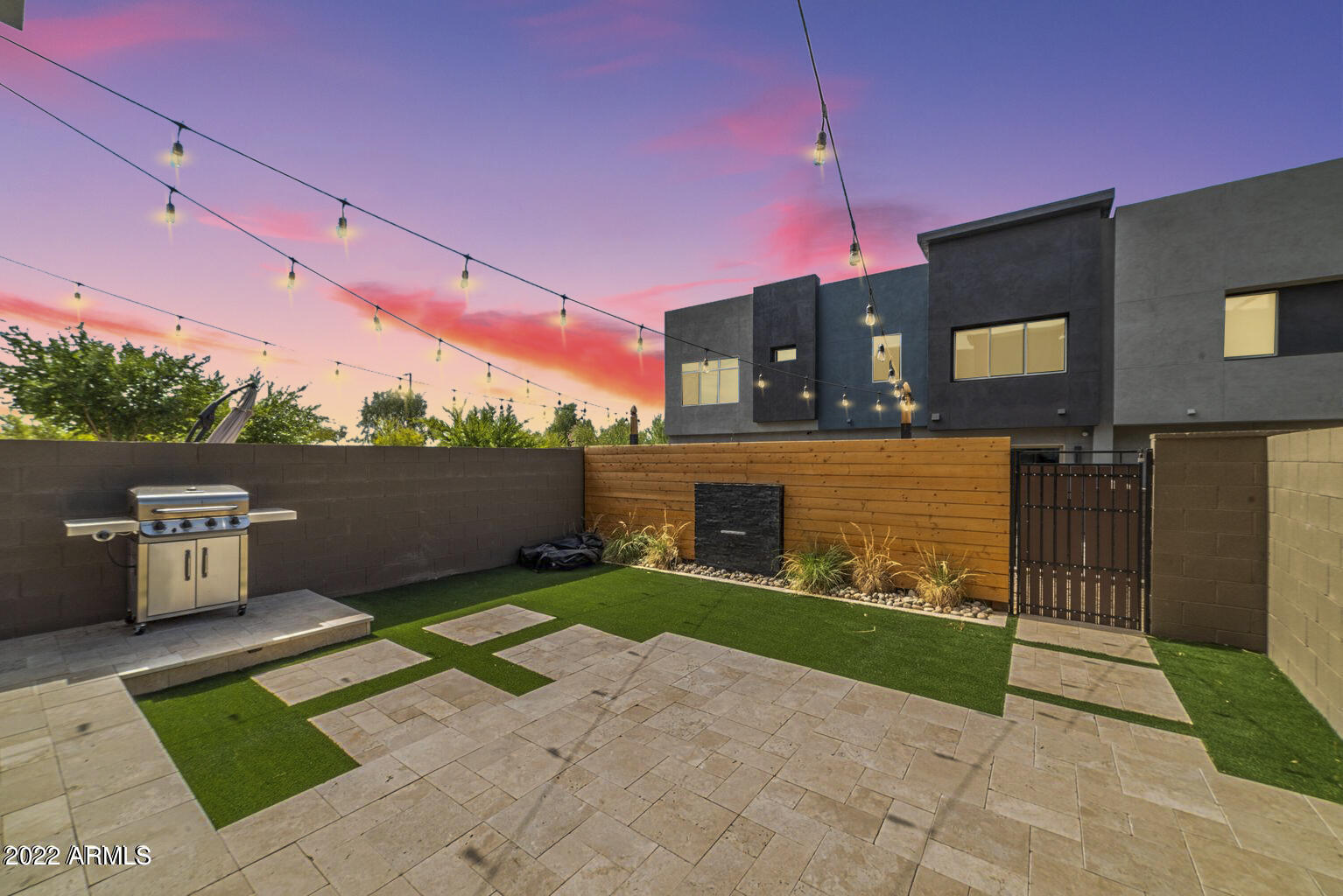 1913 W KINFIELD Trail