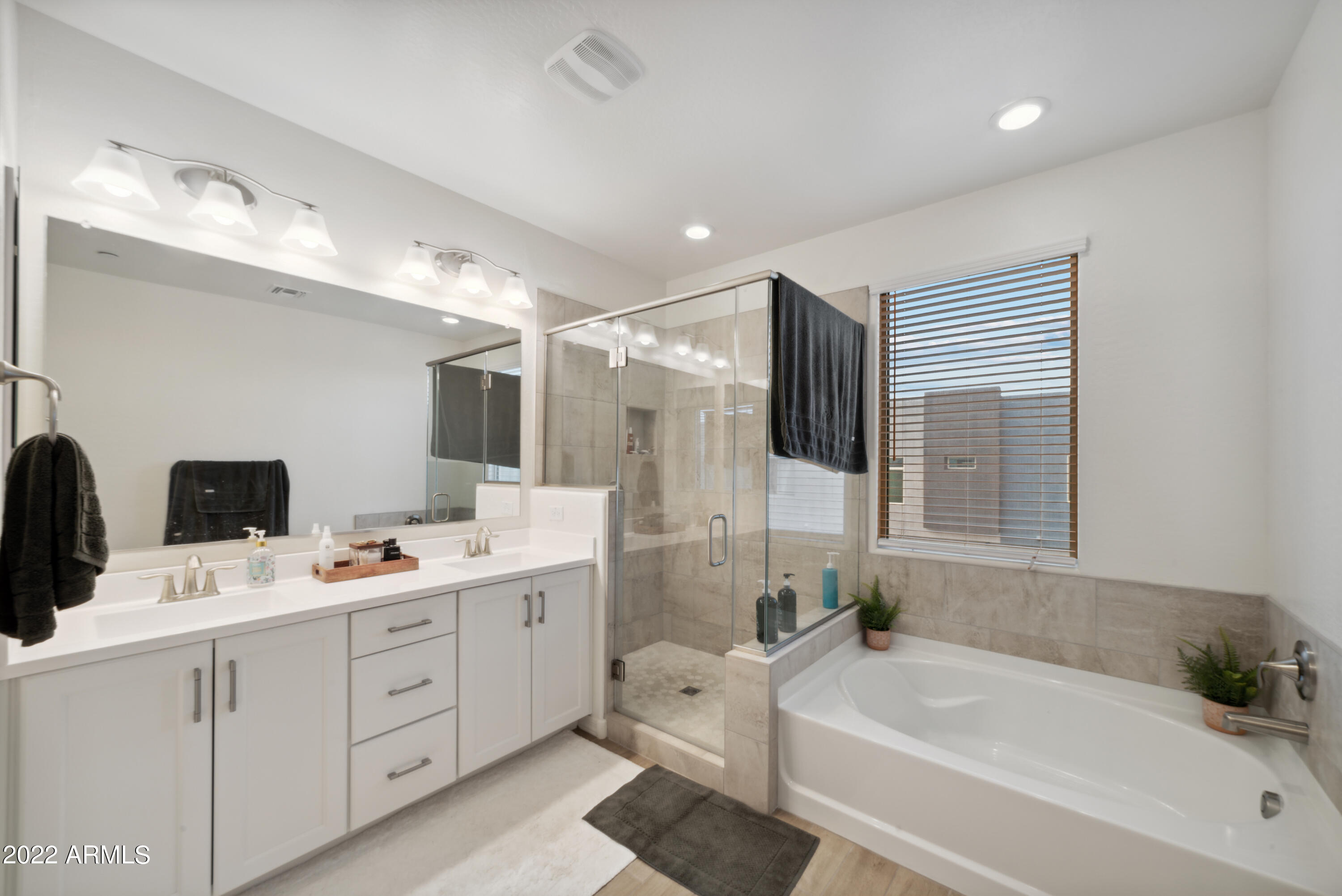 1913 W KINFIELD Trail