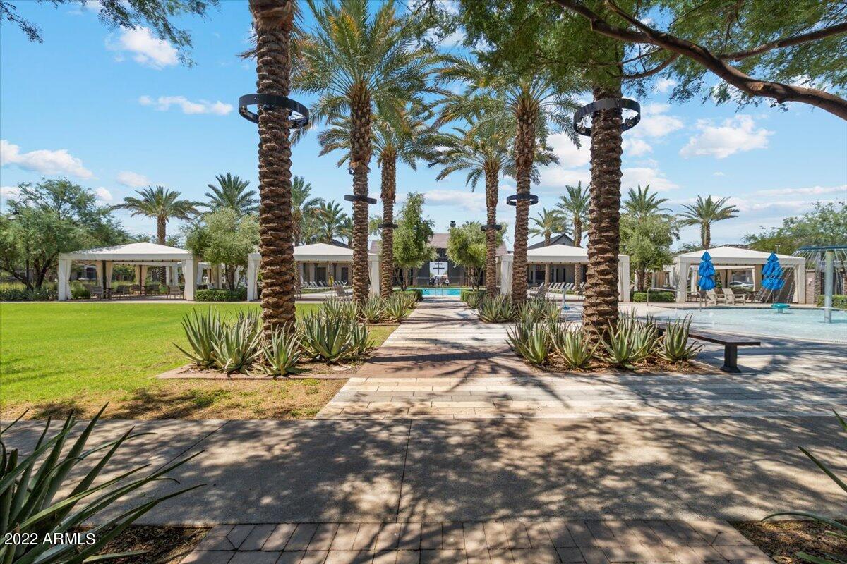 1913 W KINFIELD Trail