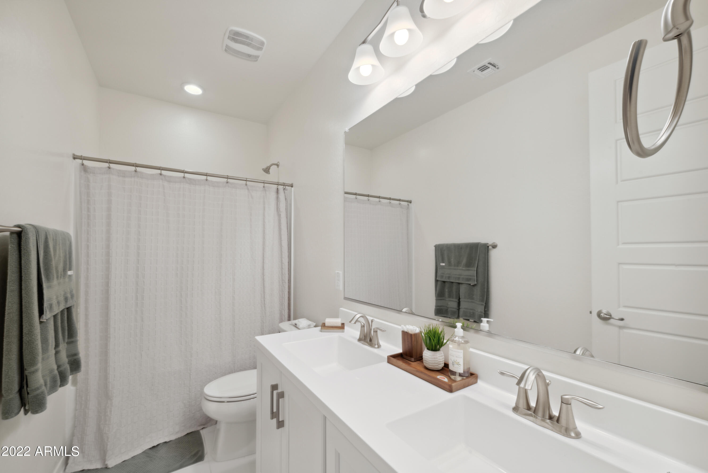 1913 W KINFIELD Trail