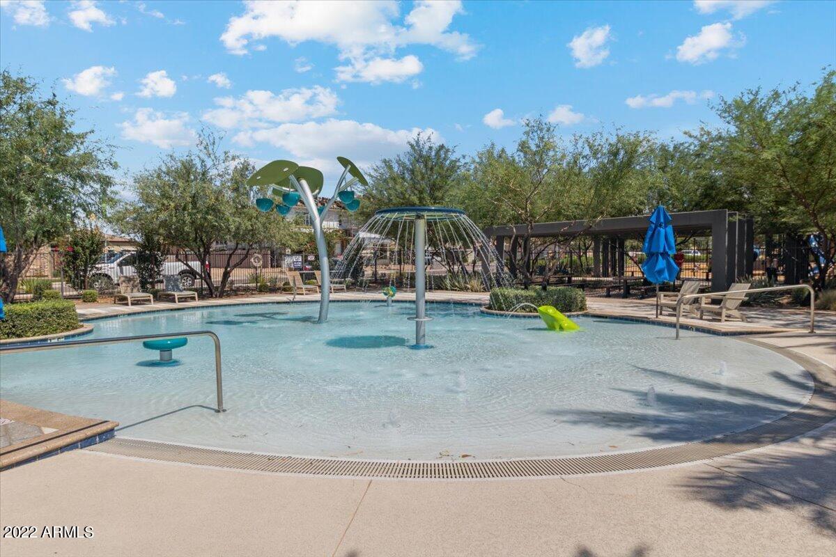 1913 W KINFIELD Trail