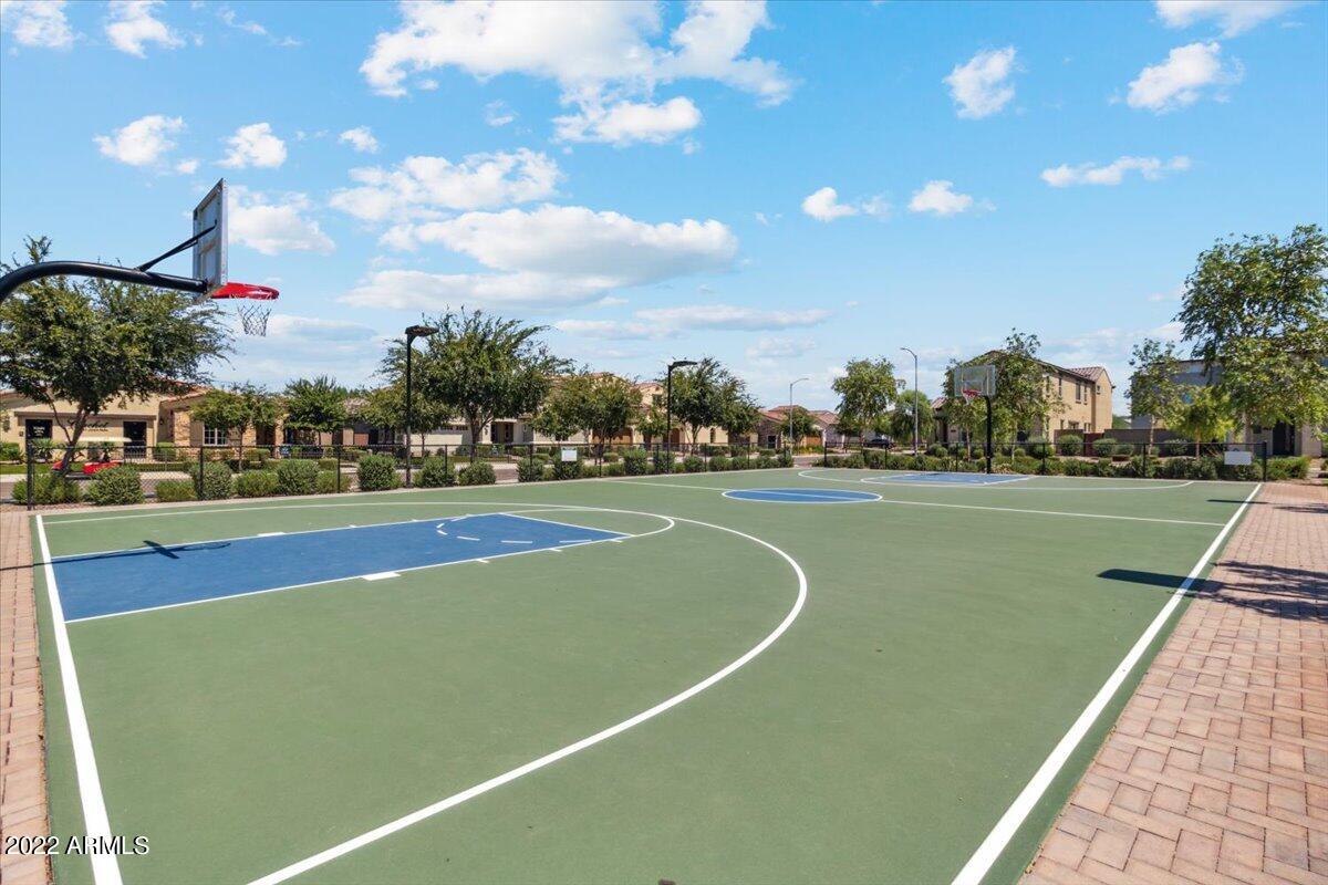 1913 W KINFIELD Trail