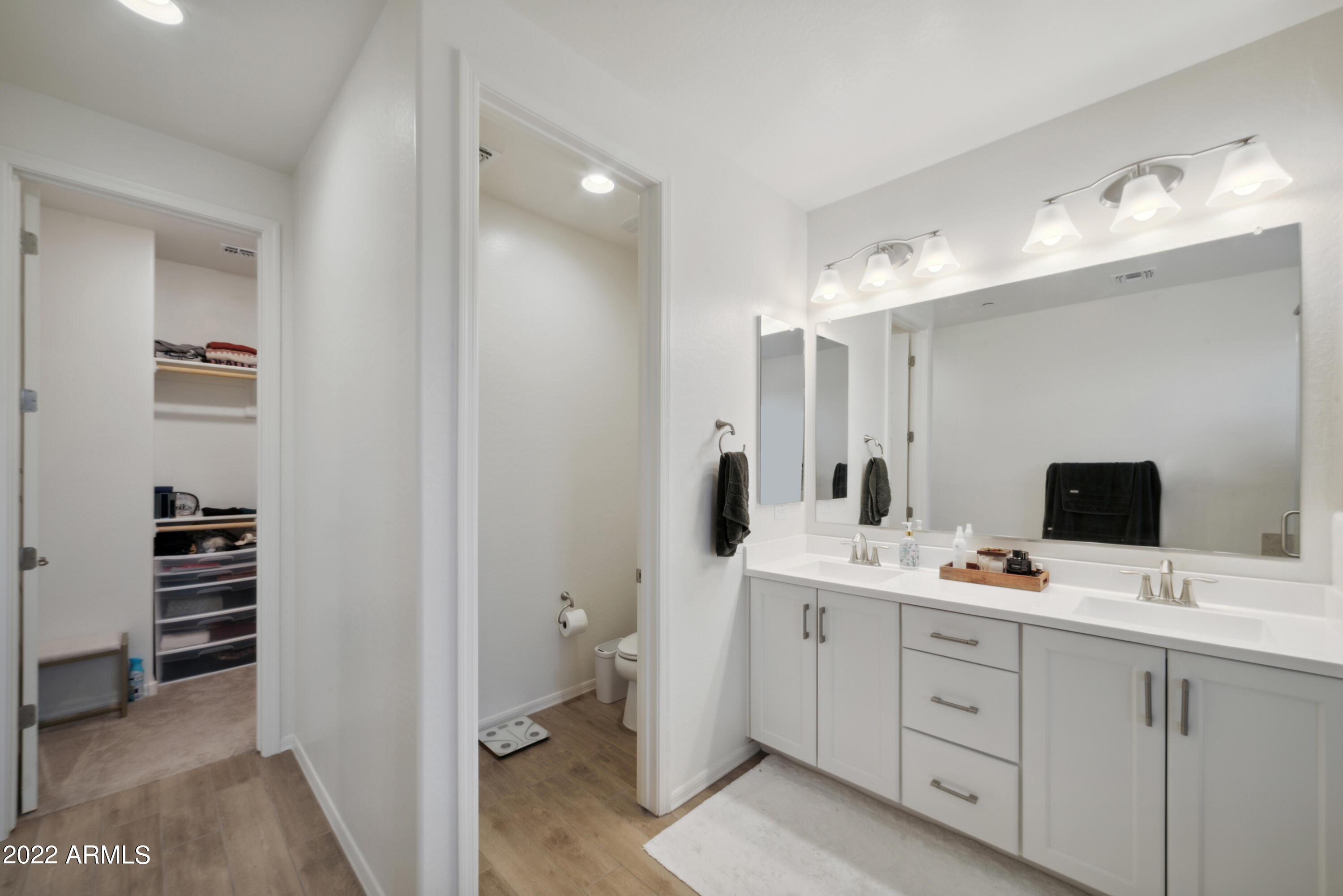 1913 W KINFIELD Trail