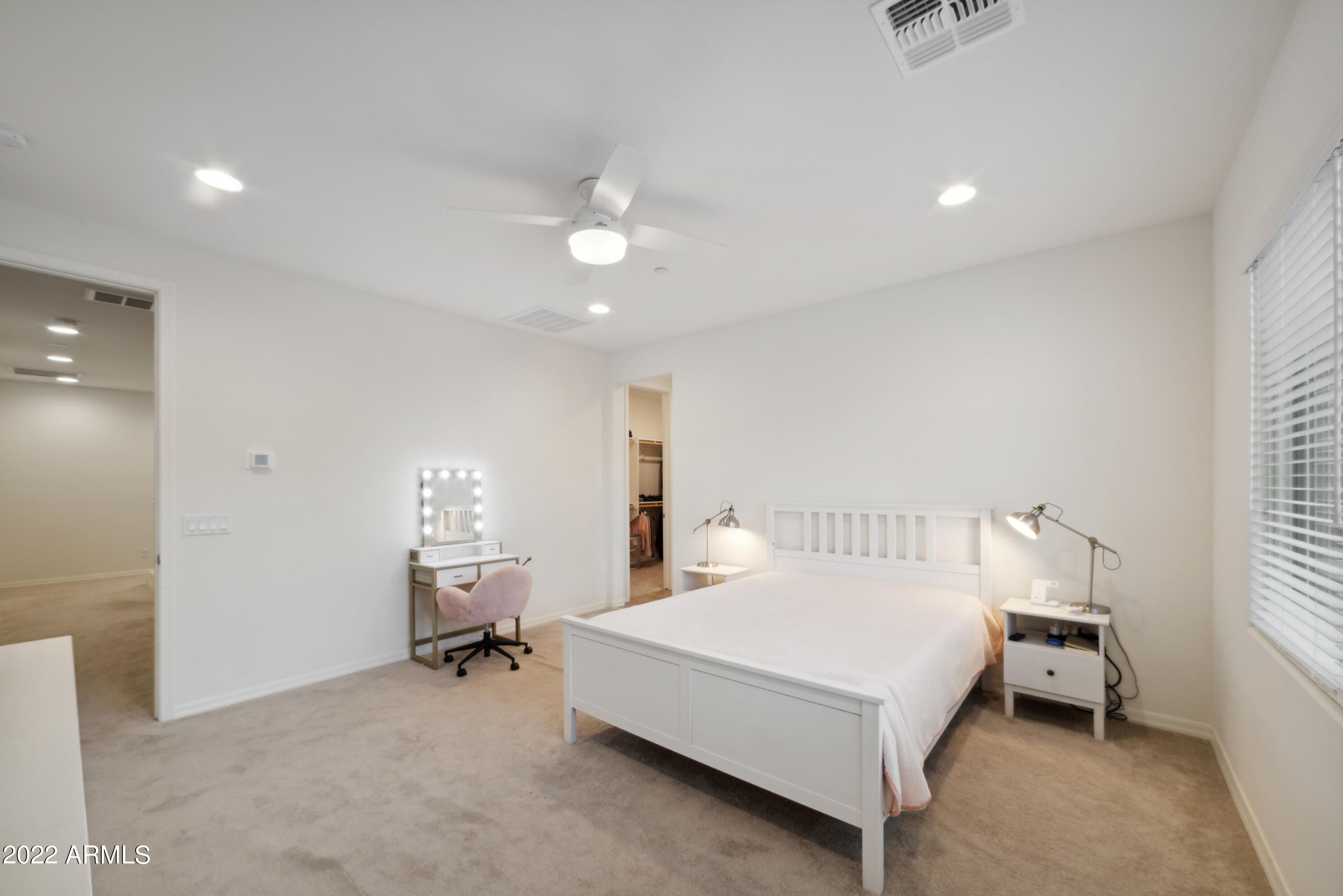 1913 W KINFIELD Trail