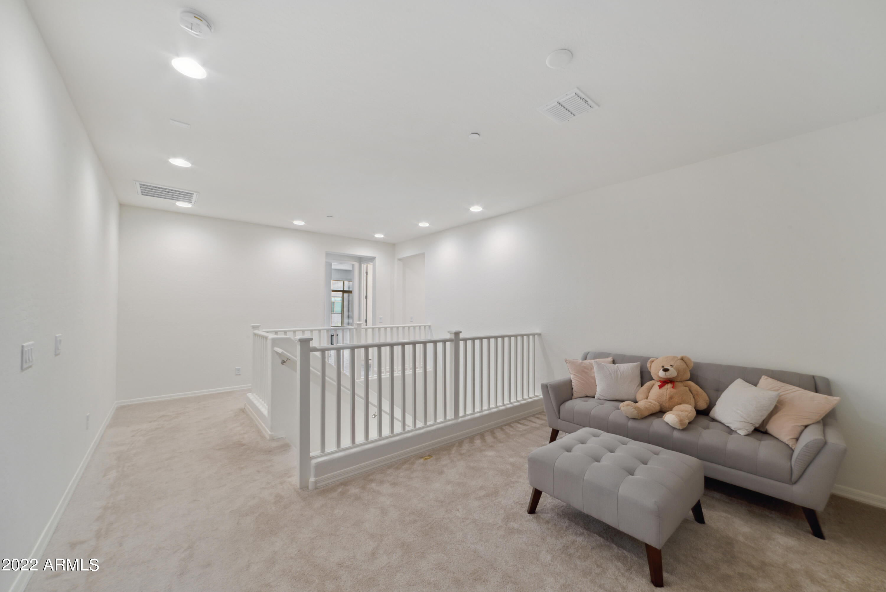 1913 W KINFIELD Trail