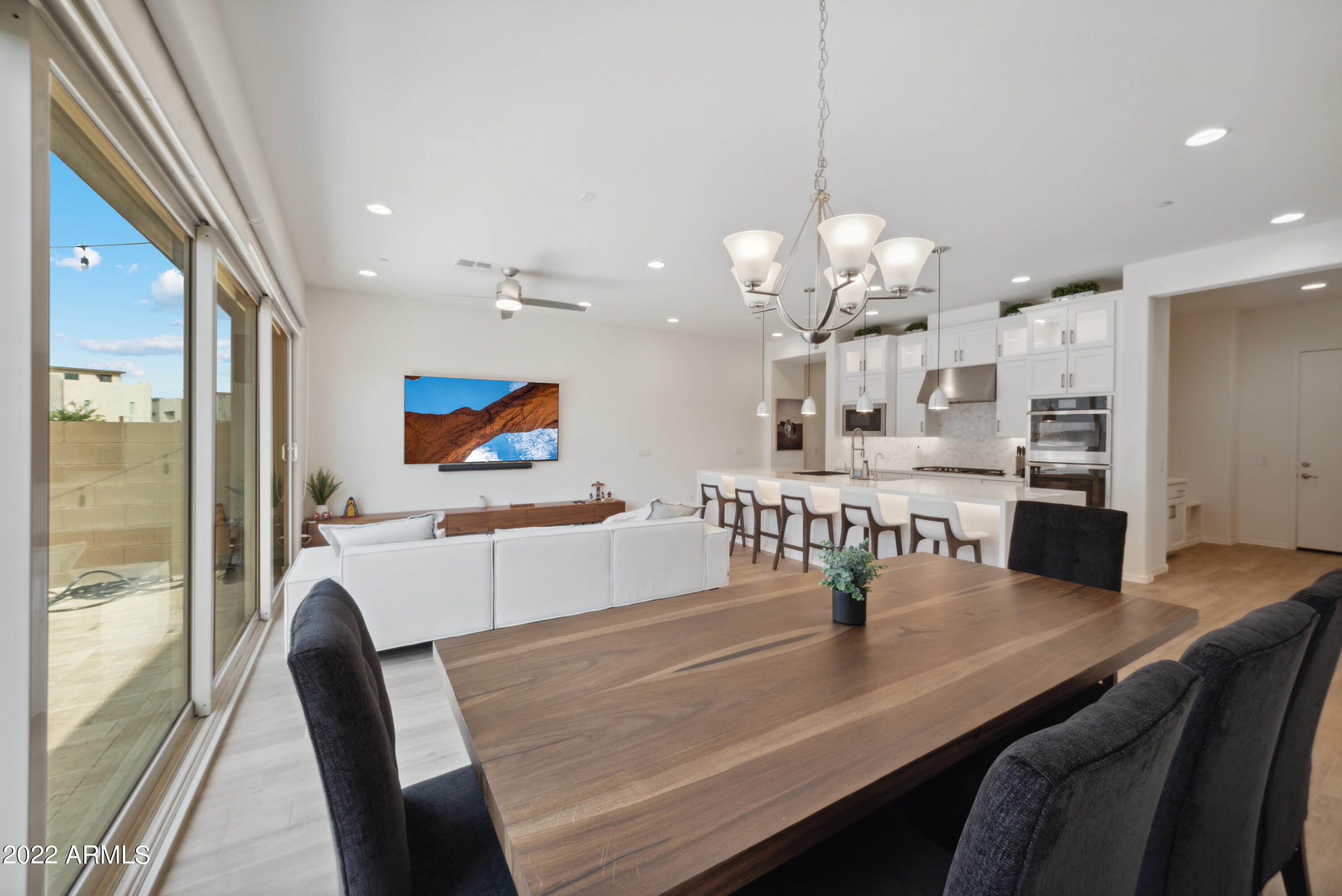 1913 W KINFIELD Trail