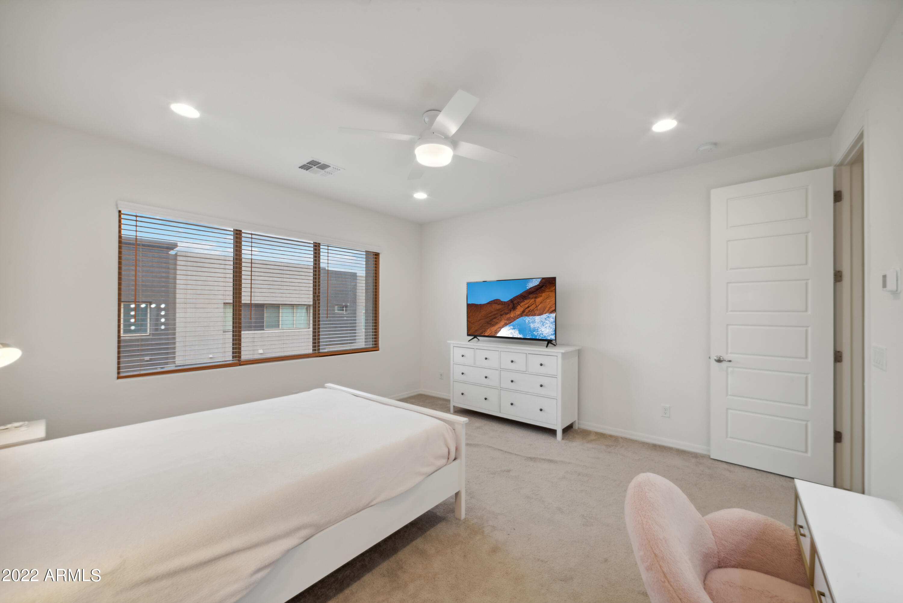 1913 W KINFIELD Trail