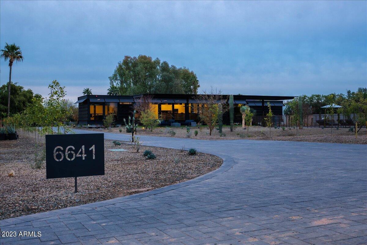 6641 E Lincoln Drive