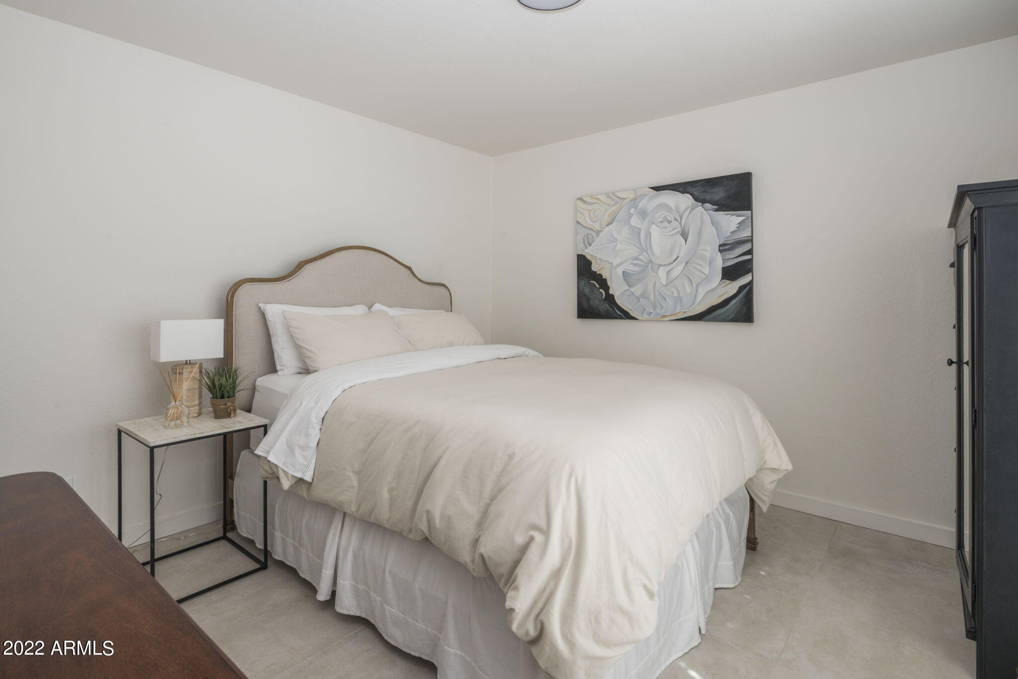 8746 E VIA TAZ NORTE