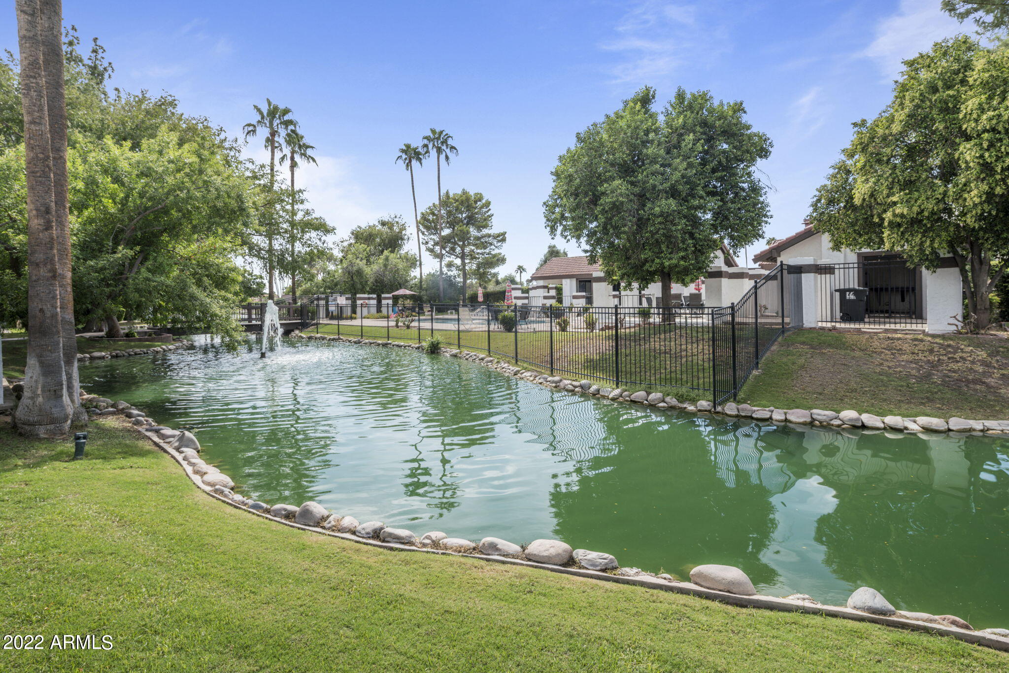 8746 E VIA TAZ NORTE