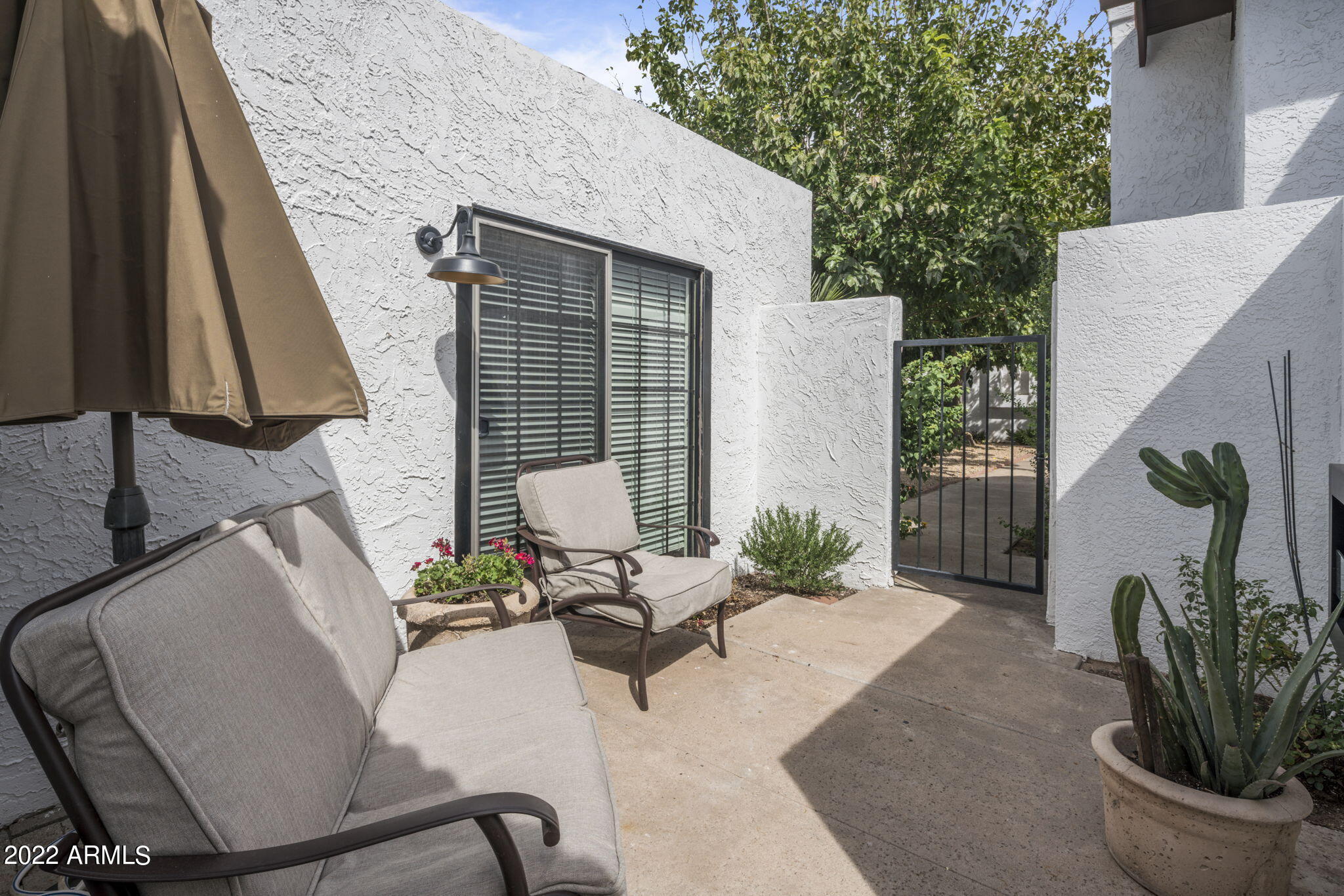 8746 E VIA TAZ NORTE