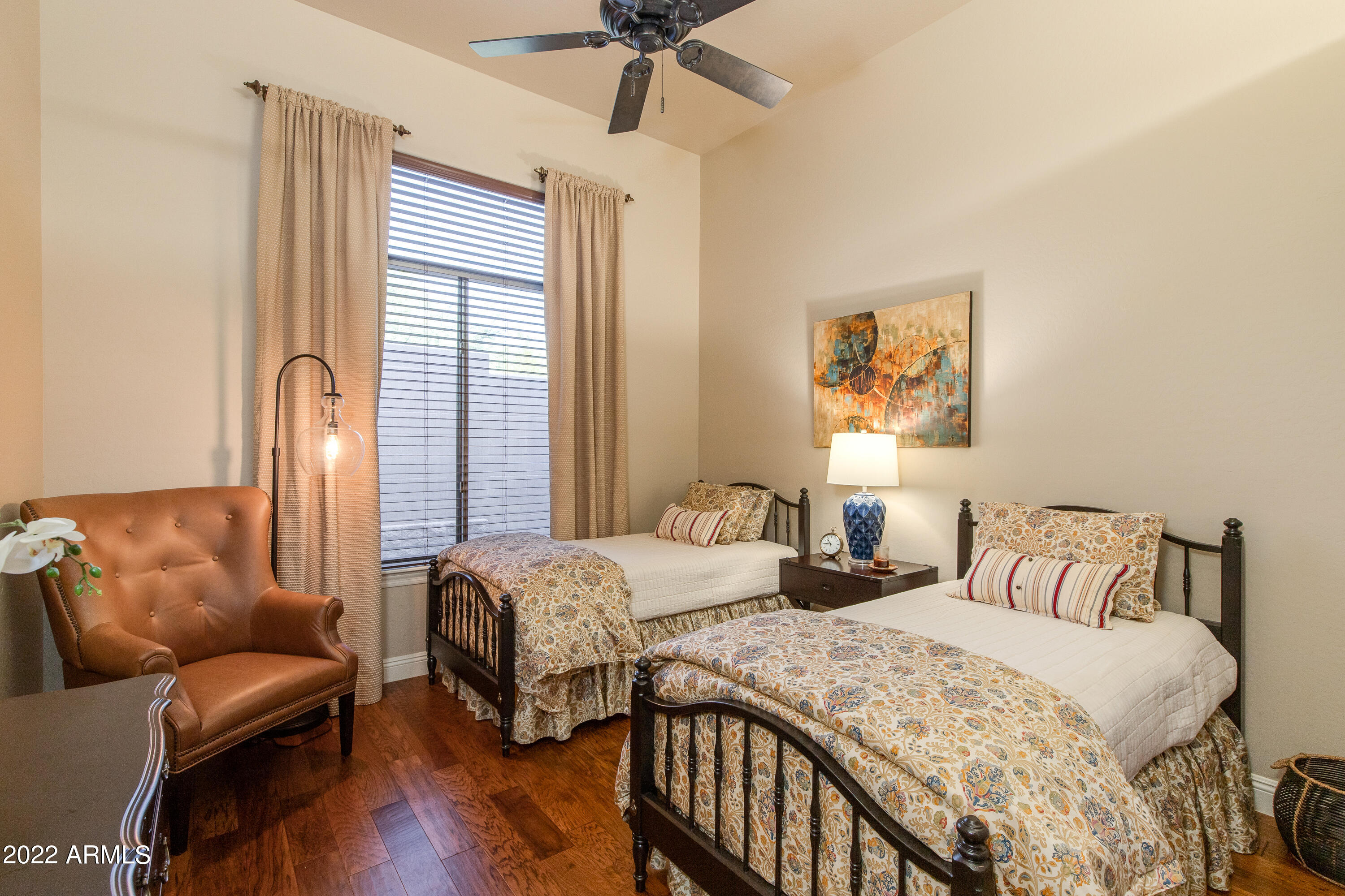 2739 E Redfield Road