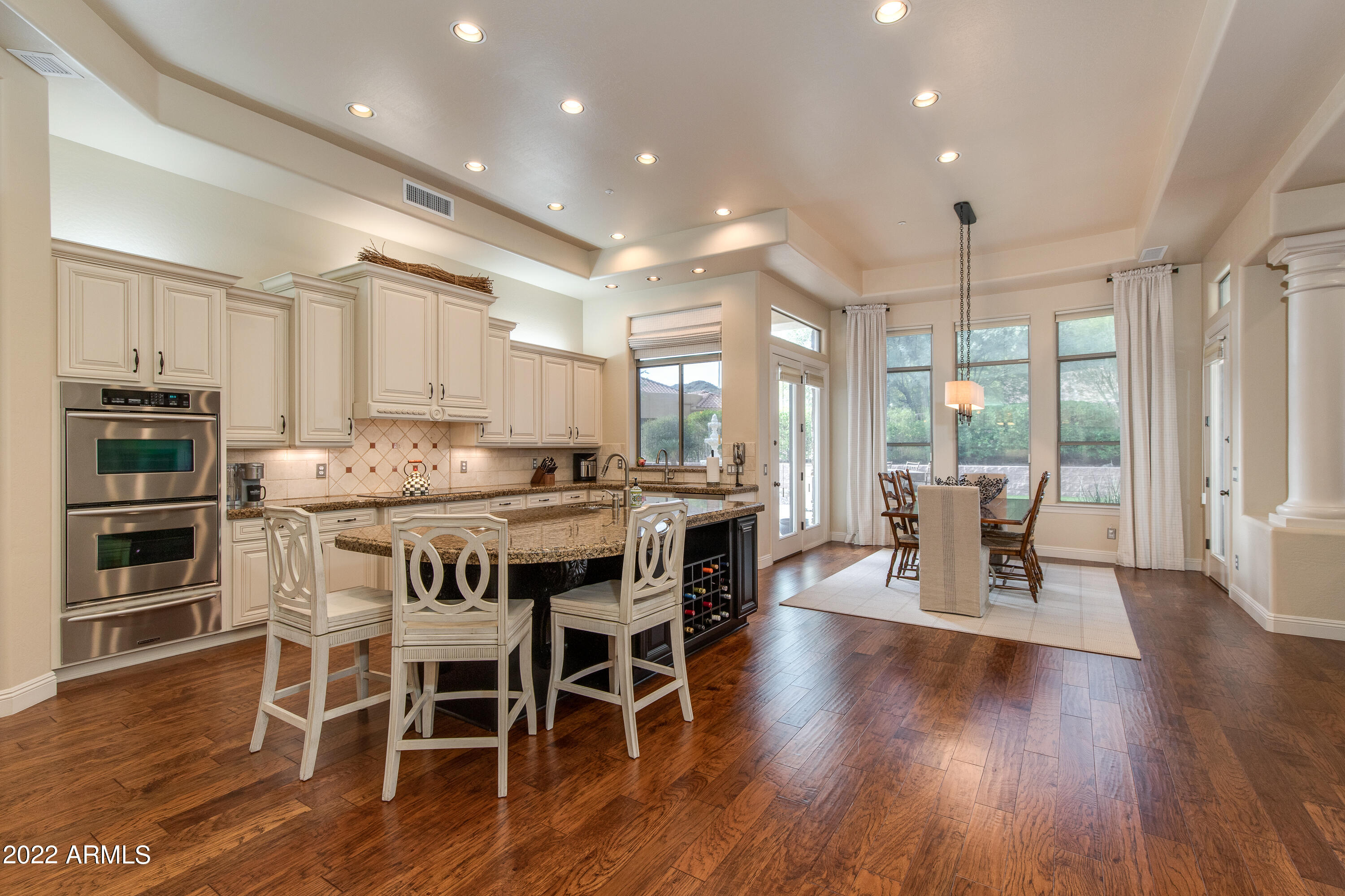 2739 E Redfield Road